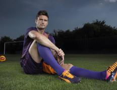 关于利物浦带队取胜！，库里重要时刻重返赛场再创辉煌时刻的信息